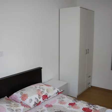 Apartment Suker *