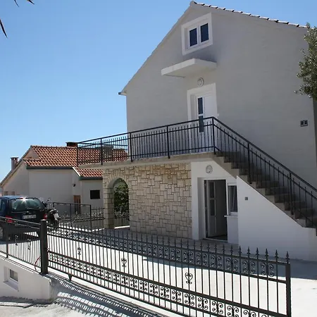 Apartment Suker
